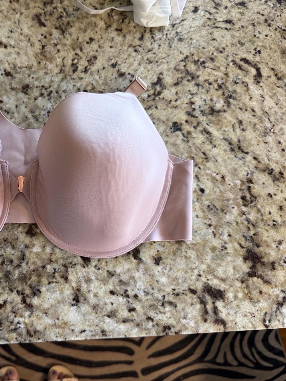 Soma Vanishing 360 Front Closure Bra
